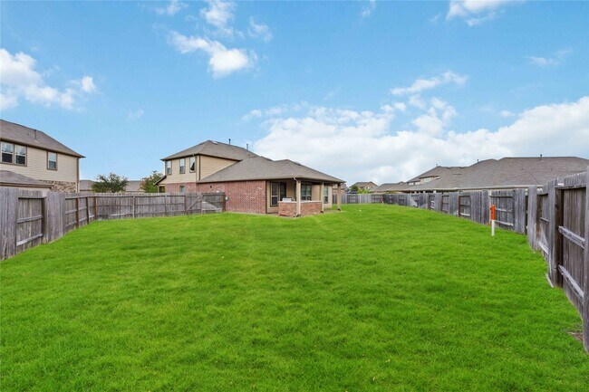 Building Photo - 8006 Ash Ridge Dr