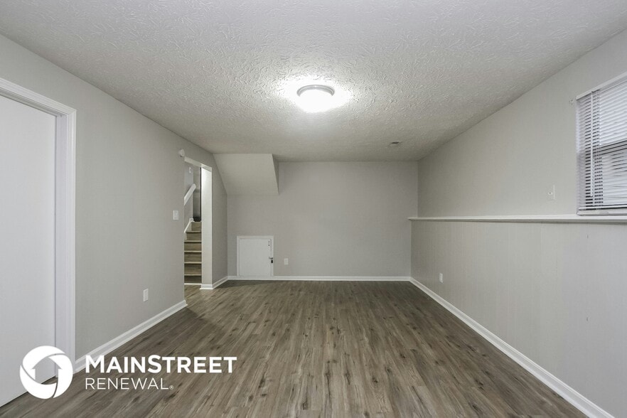 Building Photo - 4212 Clayburn Dr