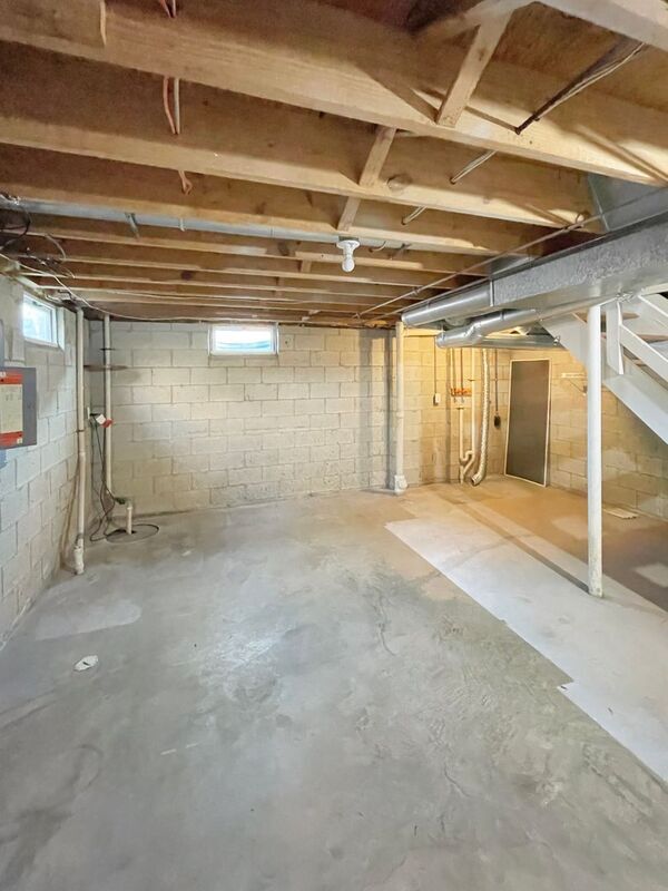 Building Photo - 2423 Rock Creek Ct