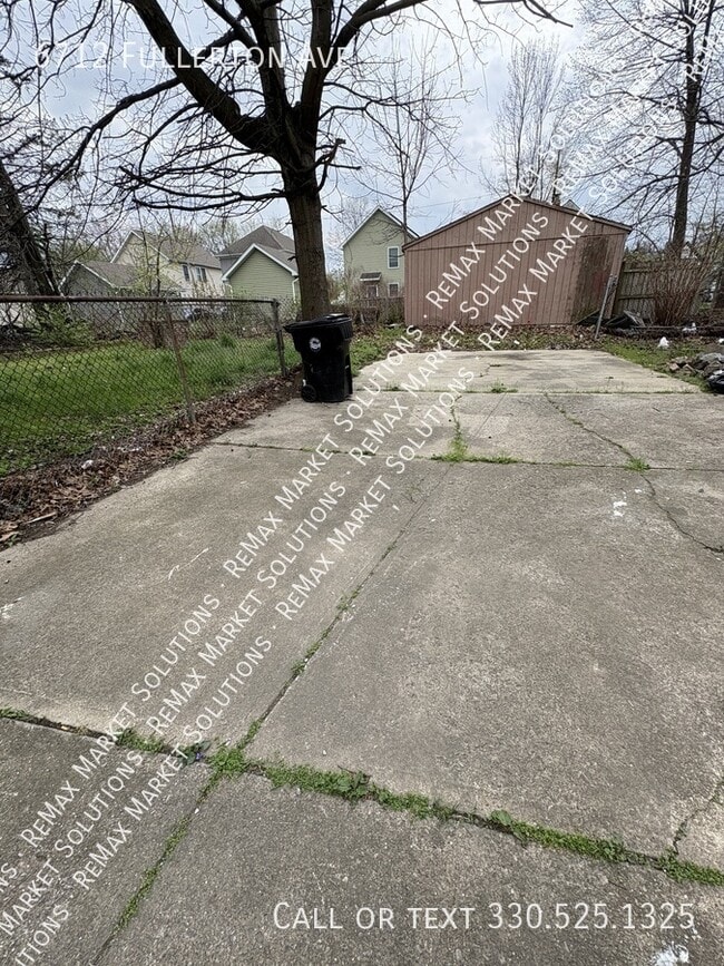 Building Photo - 6712 Fullerton Ave