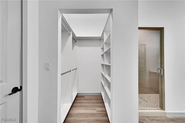 Building Photo - 1024 Halby Ave S