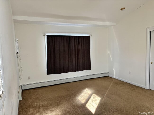 Building Photo - 26 Polo Ln