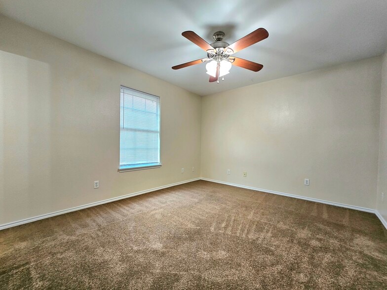 Building Photo - 3606 N Arroyo Park Ln