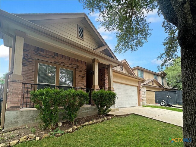 Building Photo - 2384 Medina Dr