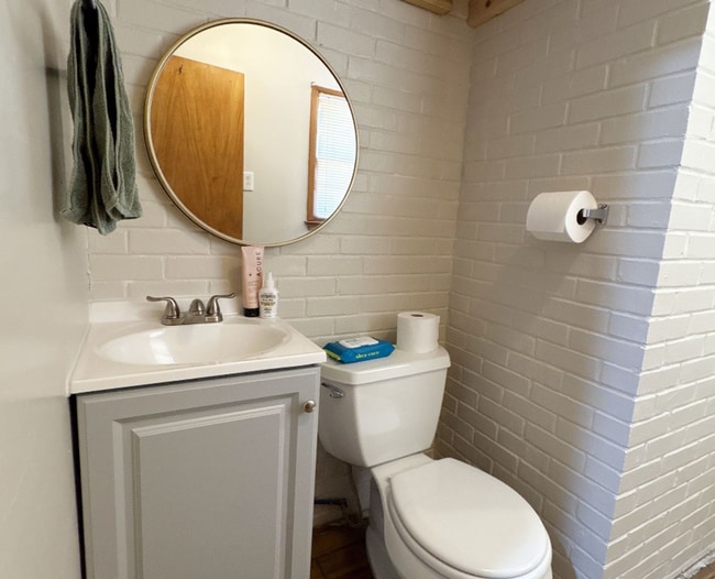 Building Photo - 1334 N Estate Ct