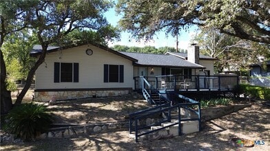 Building Photo - 103 Crestview Dr