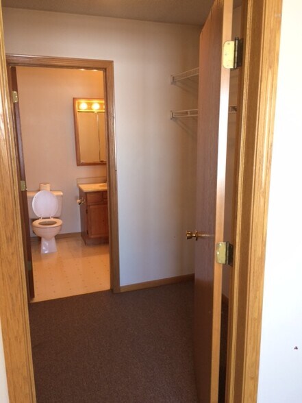 Building Photo - 1603 Breca Ridge Dr