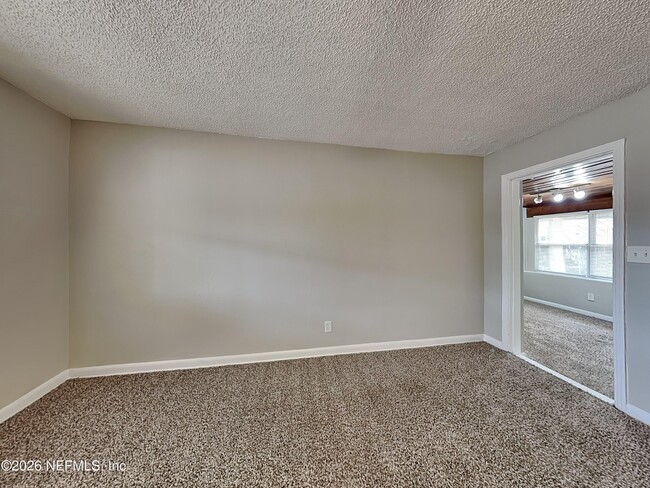 Building Photo - 6406 Harlow Blvd