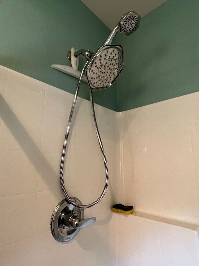 Building Photo - 2 Bedroom 1.75 Bathroom Condo in North Bellingham