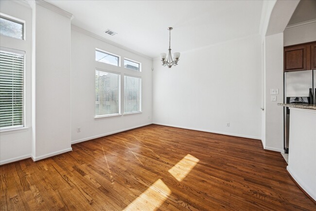 Building Photo - 5210 Petty St