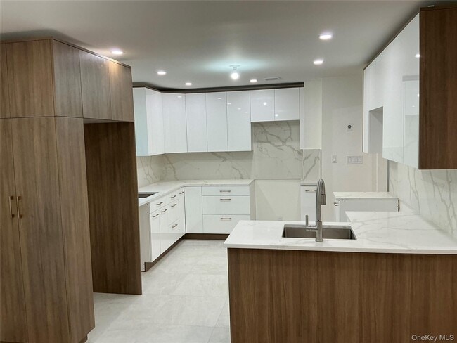 Building Photo - 3 Ehret Dr