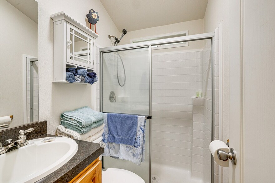 Building Photo - 2591 W Jakes Rd