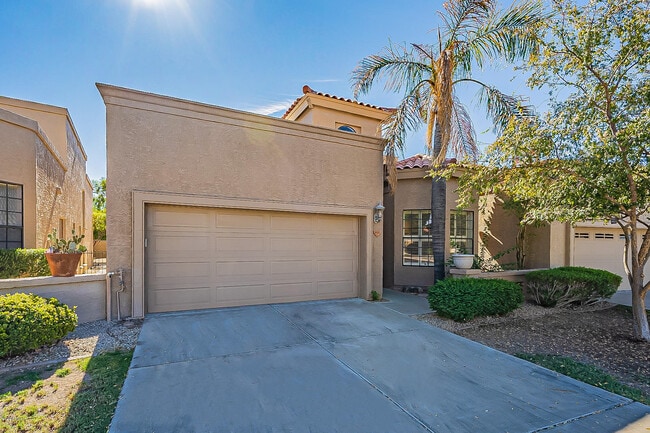 Primary Photo - 10527 E Fanfol Ln