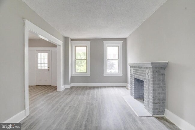 Building Photo - 2908 Oakley Ave