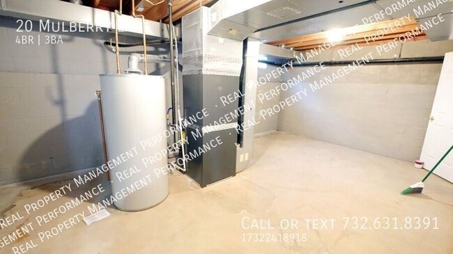 Building Photo - 20 Mulberry Ln