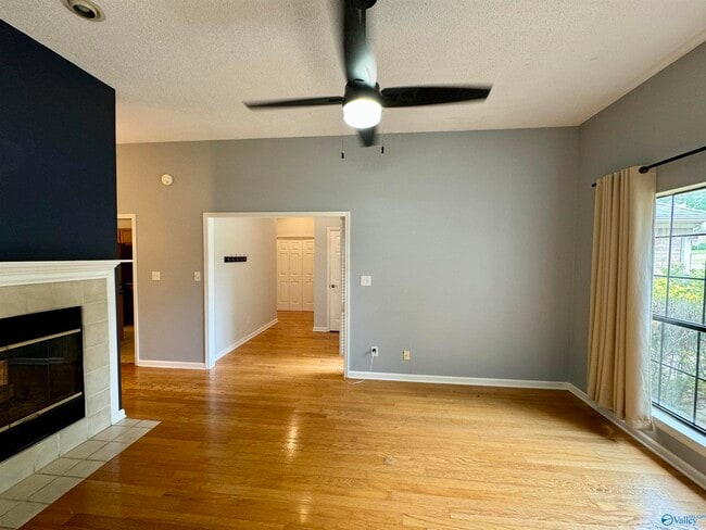 Building Photo - 129 Telluride Dr