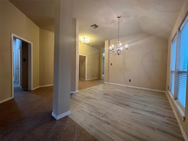 Building Photo - 28106 Emma Gardens Ln