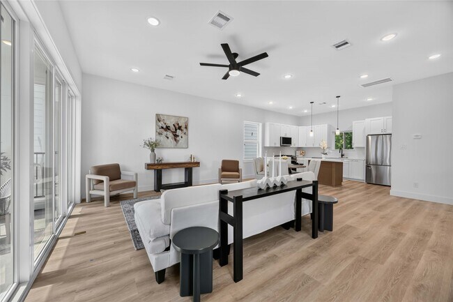 Building Photo - 316 C Walthall Dr