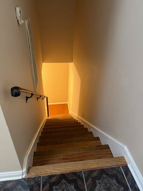 Building Photo - 5510 Deep Forest Dr