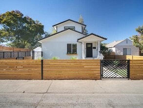 Building Photo - 1424 57th St