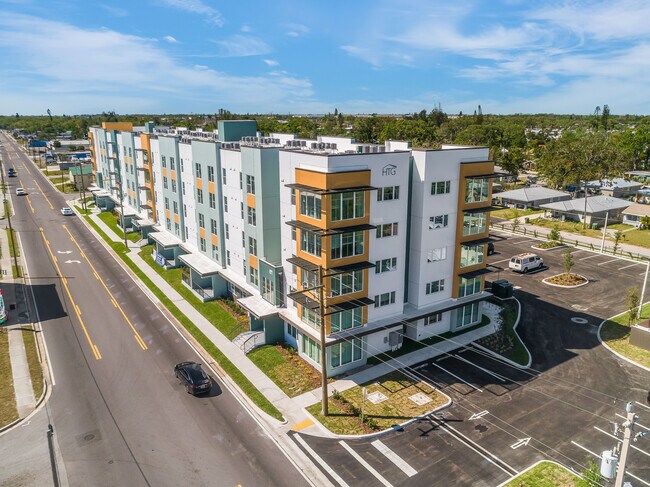 Building Photo - Astoria on 9th