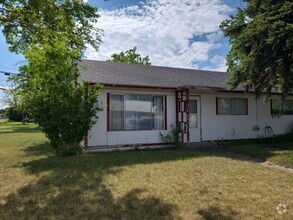Building Photo - 1200/1202vand