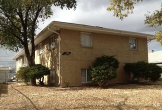 Building Photo - Emporia Apartments