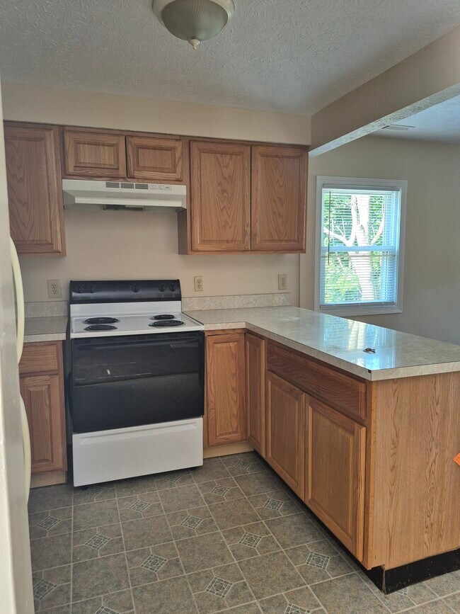 Building Photo - 124 Crain Ave