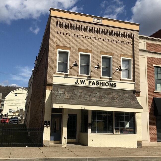 Building Photo - 723 Midland Ave