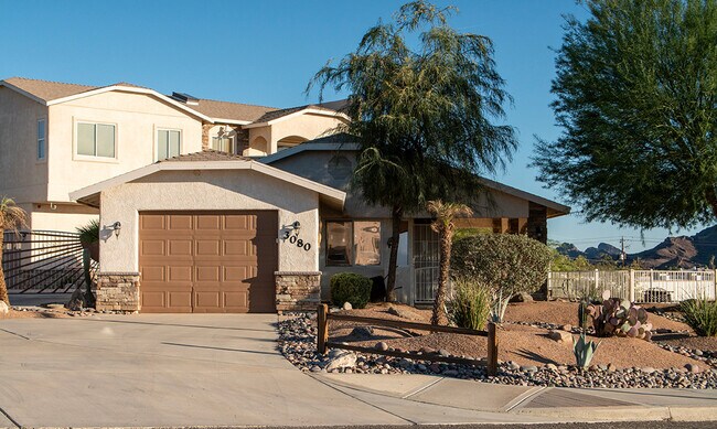 Building Photo - 3080 Shoshone Dr