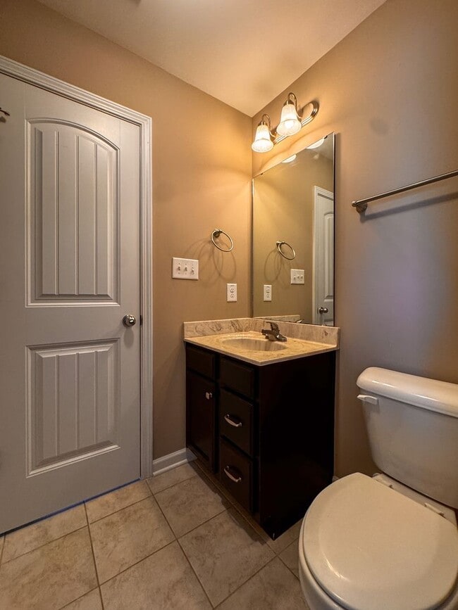 Building Photo - Beautiful 4 Bed 3.5 Bath Home in Jack Britt School District