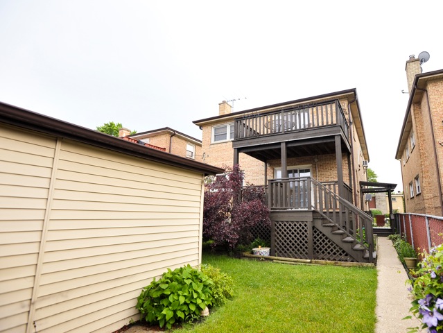 Back Deck - 6523 N Northwest Hwy