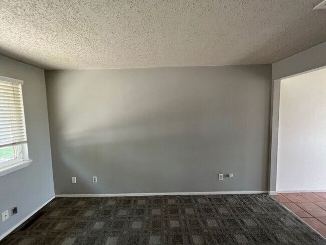 Building Photo - Great Condo In South Loveland