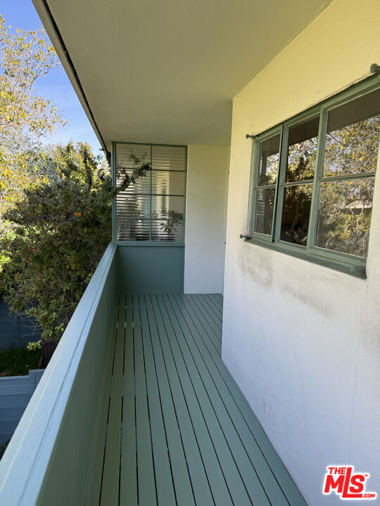 Building Photo - 5259 1/2 Village Green