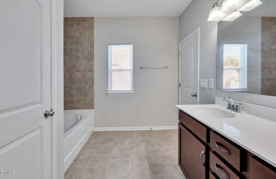 Building Photo - 4533 Haida Ct