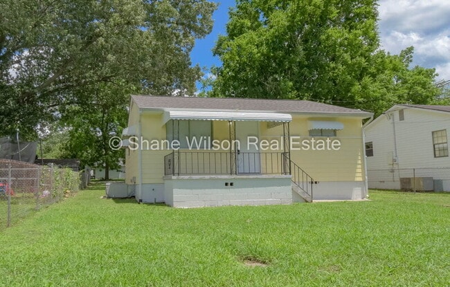 Primary Photo - 804 Henderson Ave