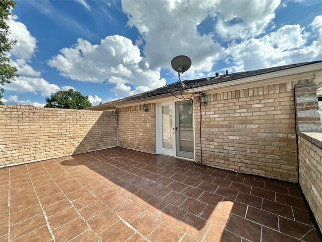 Building Photo - 2514 Nantucket Dr