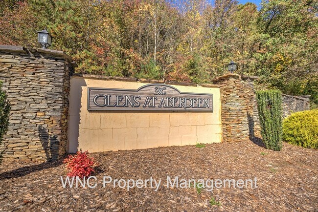 Building Photo - 302 Creeks End Cir