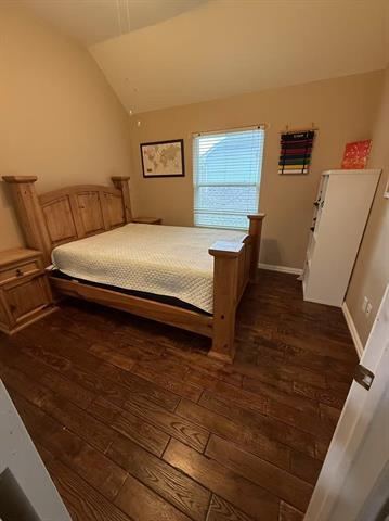 Building Photo - 4640 Wales Dr