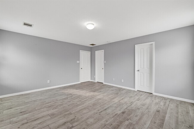 Building Photo - 20610 Moonrise River Ln