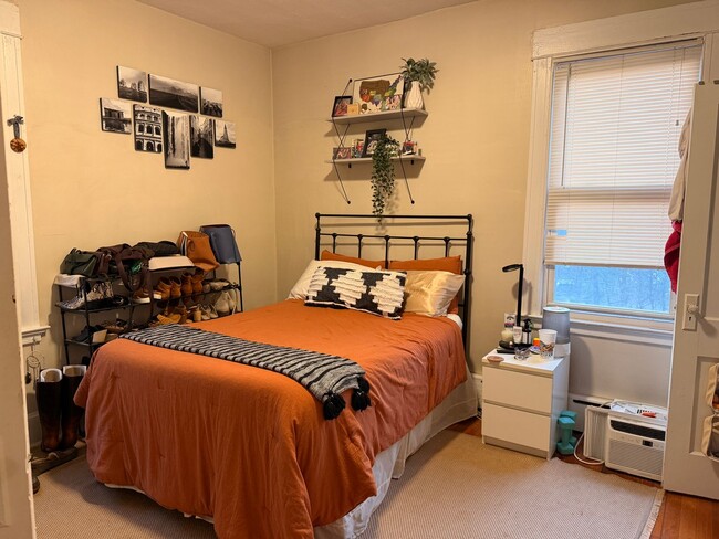 Building Photo - 816 Orange St