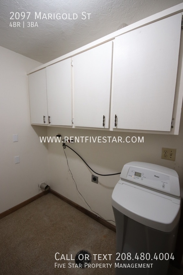 Building Photo - 2097 Marigold St