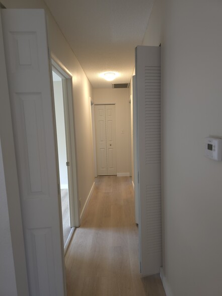 Building Photo - 8269 W Virginia Ave