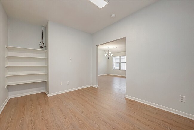 Building Photo - 1922 Bevington Oaks Cir