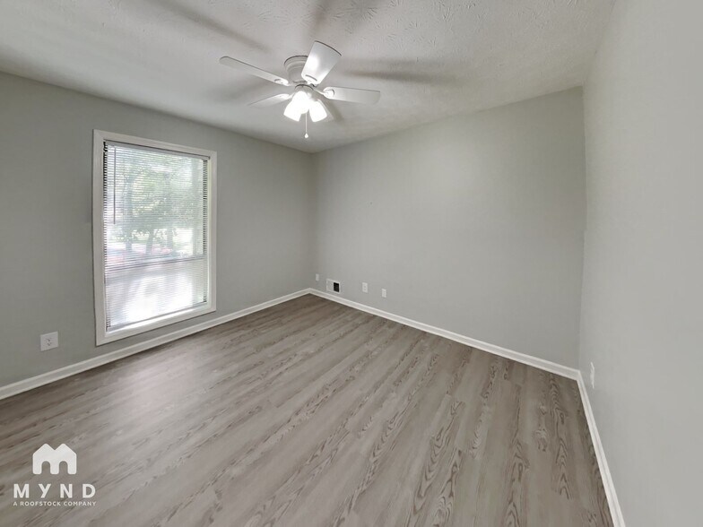 Building Photo - 276 Grist Mill Ln