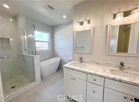 Building Photo - 328 E Live Oak St