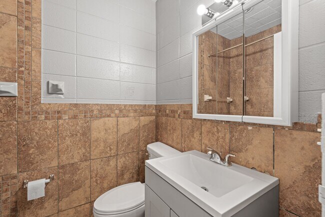 Building Photo - Great pet friendly 1 BR/1Bath  in St. Anth...