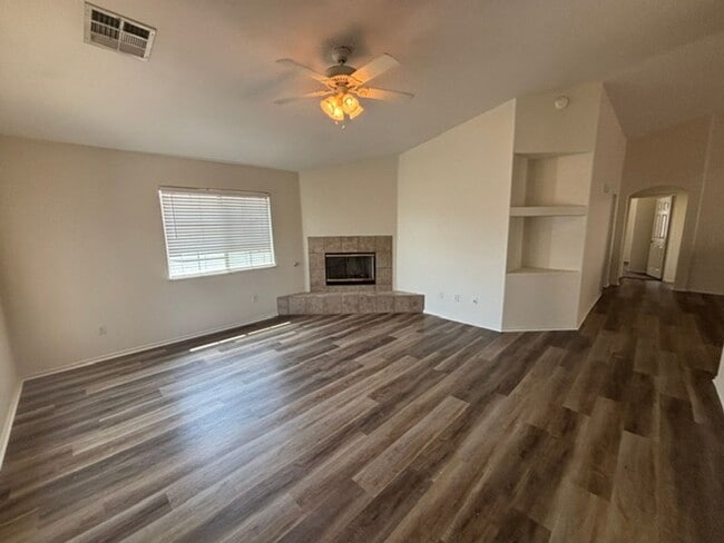 Building Photo - 2449 Ensenada Dr