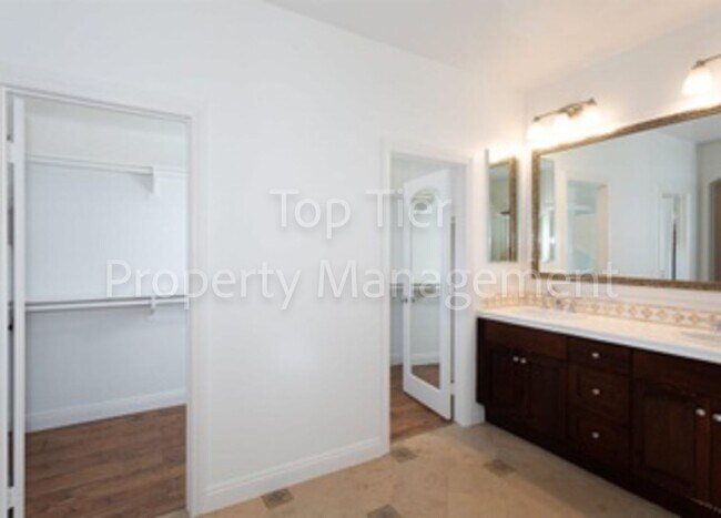 Building Photo - Spectacular 3 Bd + Den/Office, 2.5 Ba, 254...