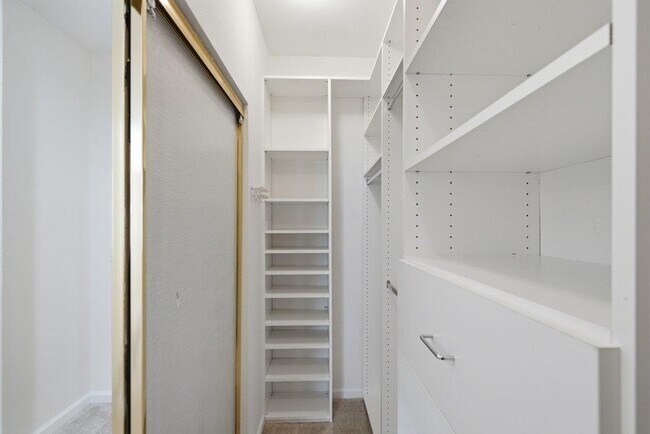 Building Photo - 880 Meridian Bay Ln